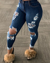 Load image into Gallery viewer, Denim Ripped knee Skinny Jeans
