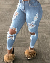 Load image into Gallery viewer, Denim Ripped knee Skinny Jeans

